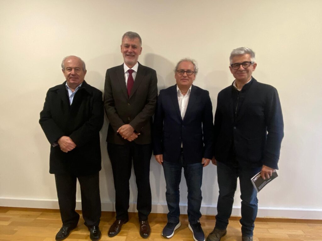 Almirante Gouveia e Melo reúne com Direção do NERGA